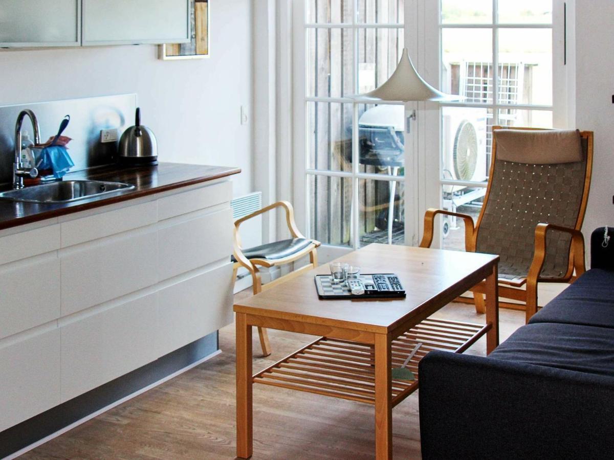 4 Person Holiday Home In AÅkirkeby 外观 照片