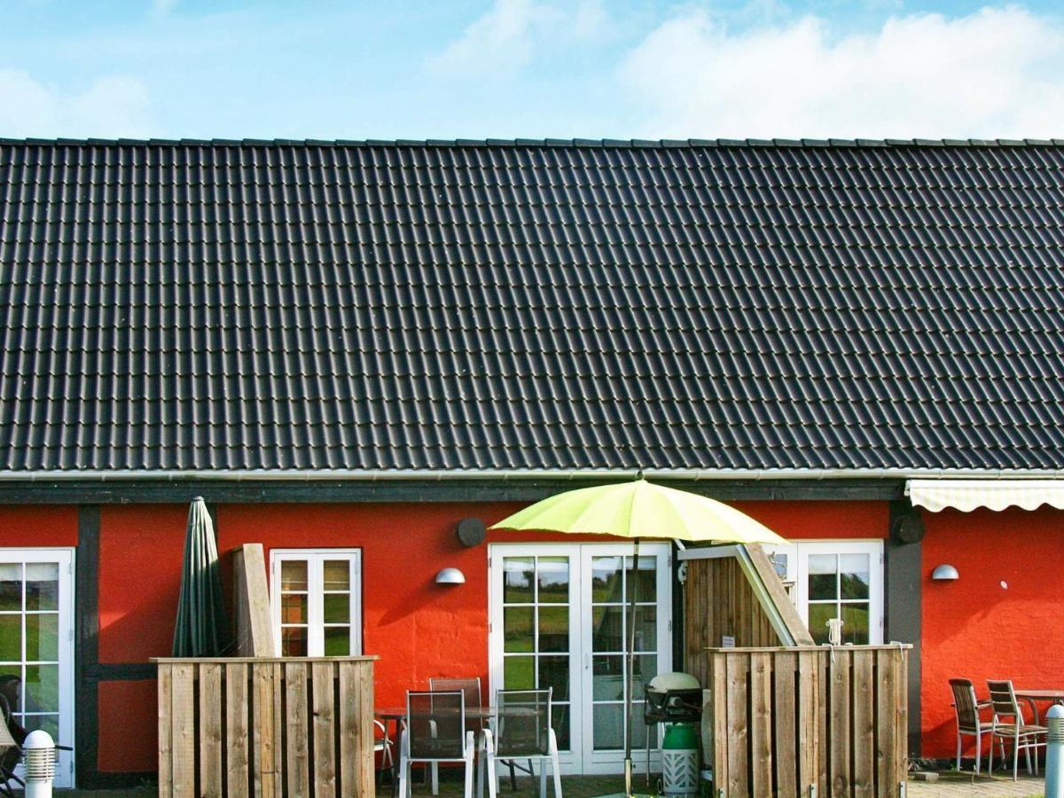 4 Person Holiday Home In AÅkirkeby 外观 照片