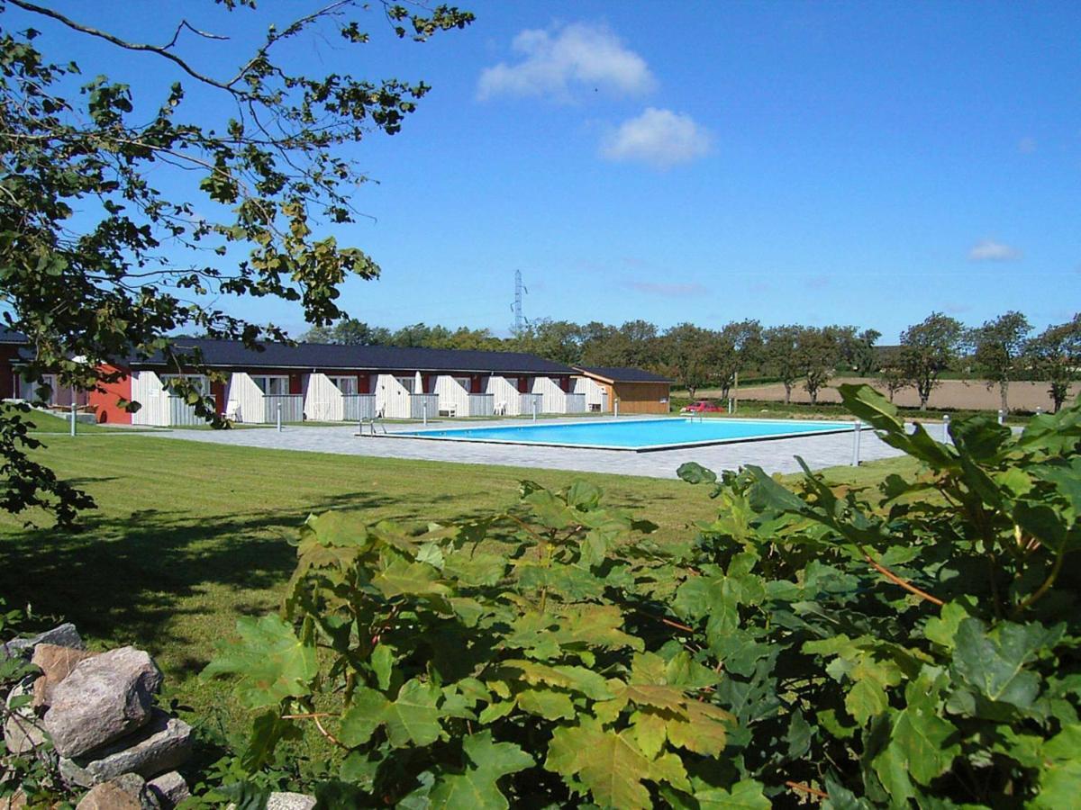 4 Person Holiday Home In AÅkirkeby 外观 照片